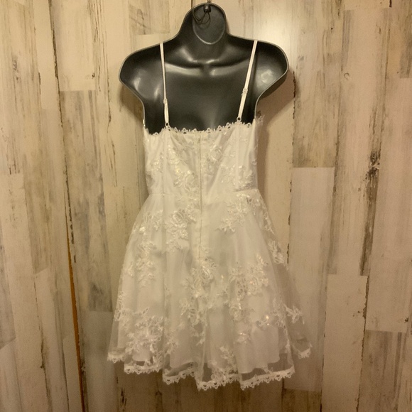 Fun Dress For That Special Occassion - Picture 8 of 10